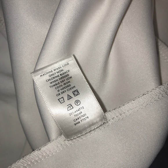 🧩Ann Taylor All White Ruffled Long Sleeve Blouse - Picture 10 of 12